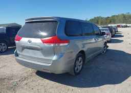 2012 TOYOTA SIENNA