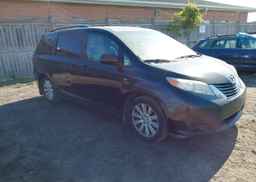 2017 TOYOTA SIENNA LE