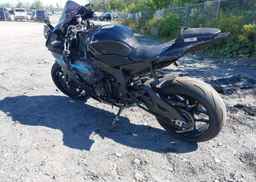2024 YAMAHA YZF R1