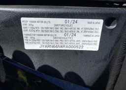 2024 YAMAHA YZF R1