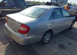 2004 TOYOTA CAMRY LE
