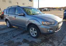 2013 MITSUBISHI OUTLANDER LS