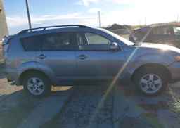 2013 MITSUBISHI OUTLANDER LS
