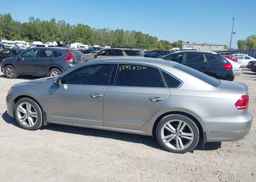 2013 VOLKSWAGEN PASSAT SEL