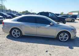 2013 VOLKSWAGEN PASSAT SEL