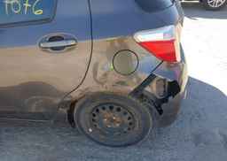 2012 TOYOTA YARIS LE