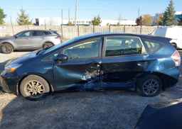 2017 TOYOTA PRIUS V