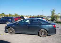 2014 TOYOTA CAMRY HYBRID SE