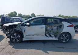 2019 NISSAN LEAF S
