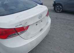 2013 HYUNDAI ELANTRA GL