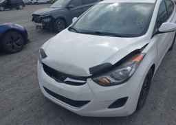 2013 HYUNDAI ELANTRA GL