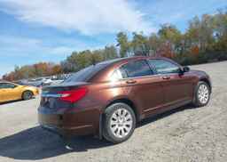 2013 CHRYSLER 200 LX