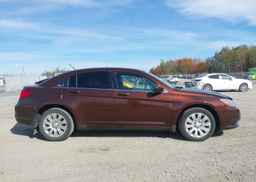 2013 CHRYSLER 200 LX