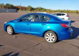2013 MAZDA MAZDA3 GX