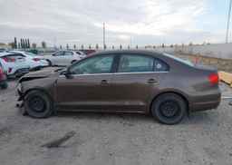 2013 VOLKSWAGEN JETTA SE