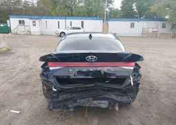 2023 HYUNDAI ELANTRA PREFERRED IVT
