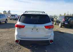 2017 TOYOTA HIGHLANDER LIMITED