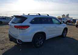 2017 TOYOTA HIGHLANDER LIMITED