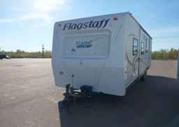 2011 FLAGSTAFF LITE 831 BHDS