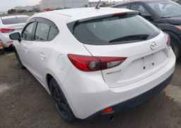 2015 MAZDA MAZDA3