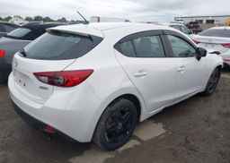 2015 MAZDA MAZDA3