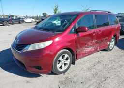 2012 TOYOTA SIENNA