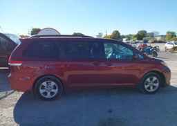 2012 TOYOTA SIENNA