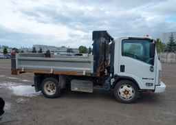 2017 ISUZU NRR