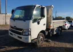 2016 HINO 195