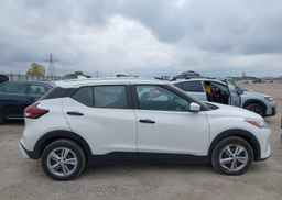 2021 NISSAN KICKS