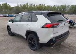 2020 TOYOTA RAV4 HYBRID XLE