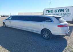 2015 LINCOLN MKT LIMO