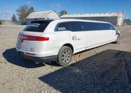 2015 LINCOLN MKT LIMO