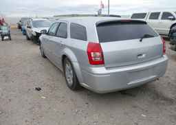 2005 DODGE MAGNUM