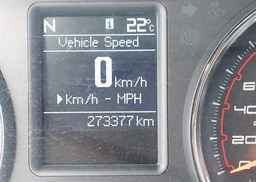 2011 DODGE CHARGER R