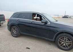 2019 MERCEDES-BENZ GLC 300 4MATIC