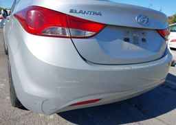2013 HYUNDAI ELANTRA GL