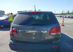 2012 KIA SORENTO LX