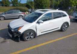 2022 KIA NIRO EX