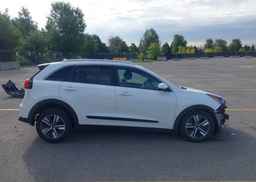 2022 KIA NIRO EX