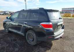 2011 TOYOTA HIGHLANDER LIMITED
