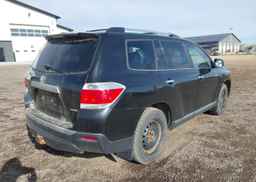 2011 TOYOTA HIGHLANDER LIMITED