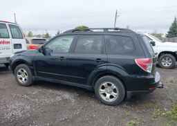 2010 SUBARU FORESTER XS