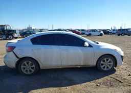 2011 MAZDA MAZDA3 GX