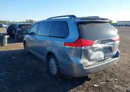 2013 TOYOTA SIENNA LE 7 PASSENGER