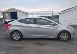 2012 HYUNDAI ELANTRA GL