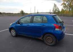2010 TOYOTA YARIS