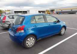 2010 TOYOTA YARIS