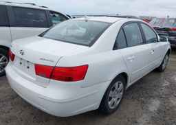 2010 HYUNDAI SONATA