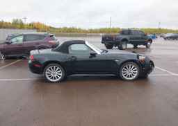 2017 FIAT 124 SPIDER LUSSO